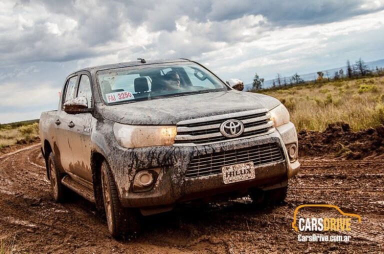 auto economico en un paisaje argentino
