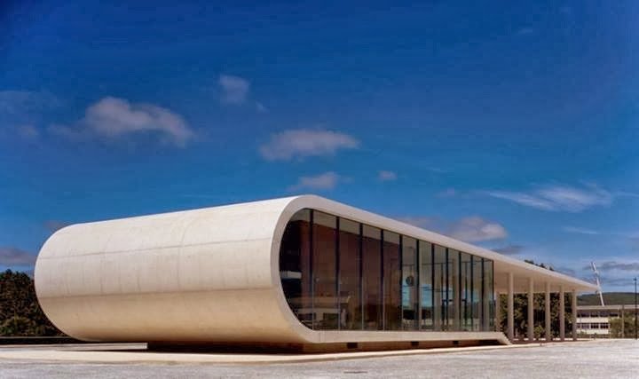 Qué servicios ofrece Telefono del Sur y Media Agua Terminal en Mendoza