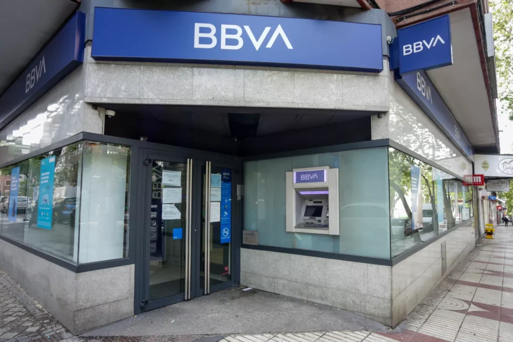 Banco Macro pertenece a qué red de cajeros automáticos en Argentina