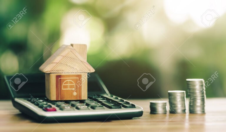 Cuántas cuotas se pueden pagar del ARBA inmobiliario 30 casa con monedas y calculadora