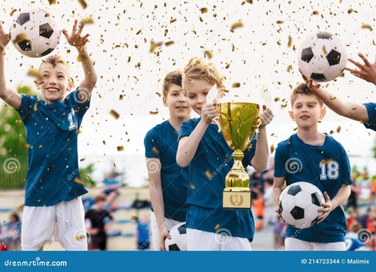 Quién ganó el partido entre San Lorenzo y Belgrano en la Copa Argentina 5 celebracion de un equipo de futbol