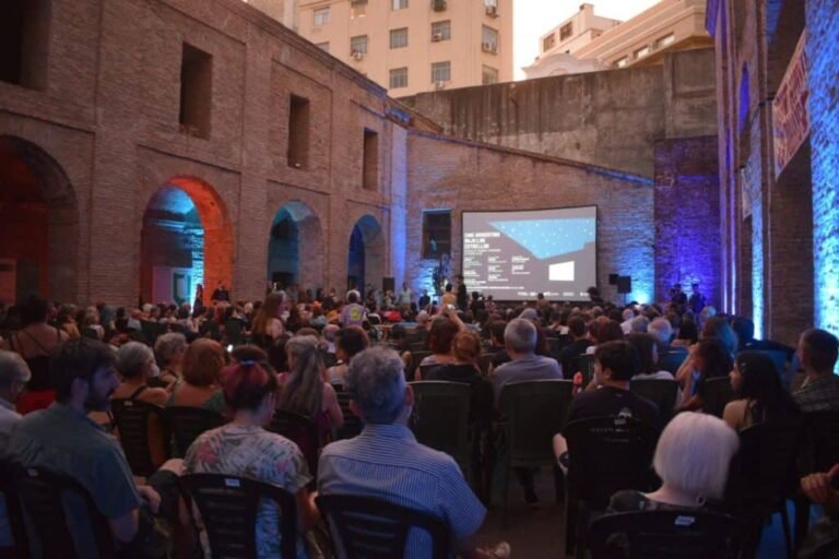 cine al aire libre en parque de buenos aires