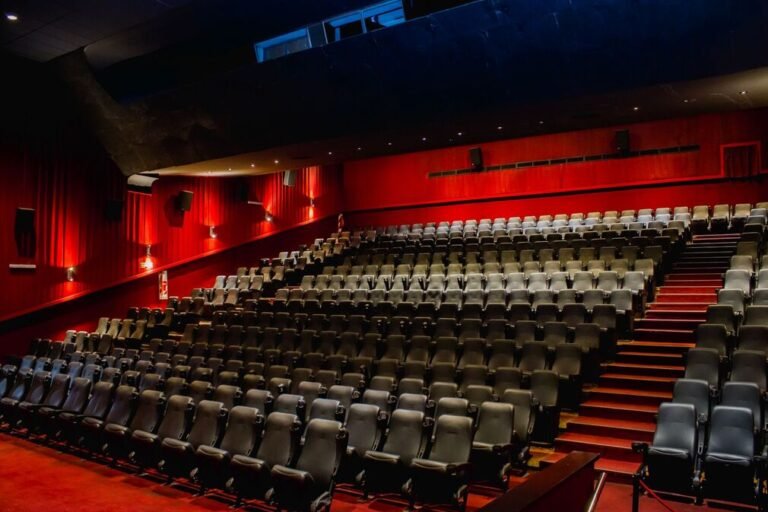 Qué películas se están proyectando en la cartelera de cine de San Martín, La Plata 14 cine en san martin la plata cartelera