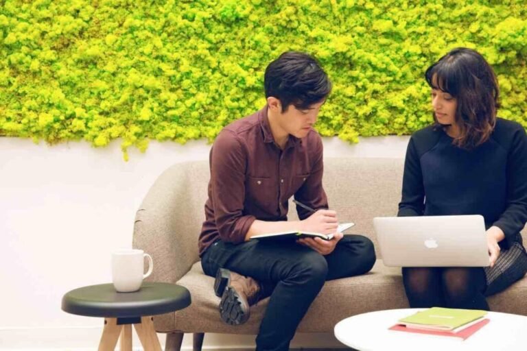 Qué servicios ofrece Triunfo Coop de Seguros Ltda. en Argentina 15 clientes satisfechos recibiendo atencion personalizada