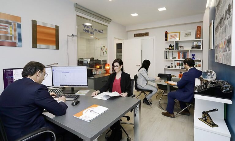 Con qué estudio jurídico trabaja Tarjeta Naranja en Argentina 25 colaboracion entre abogados y empresas en oficina