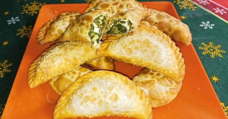 empanadas de acelga recien horneadas