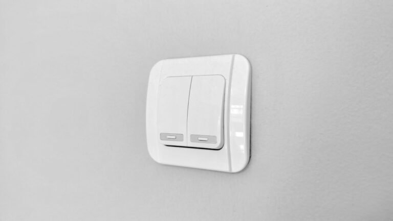 Cuál es el significado de "off" y "on" en inglés 21 interruptor de luz encendido y apagado