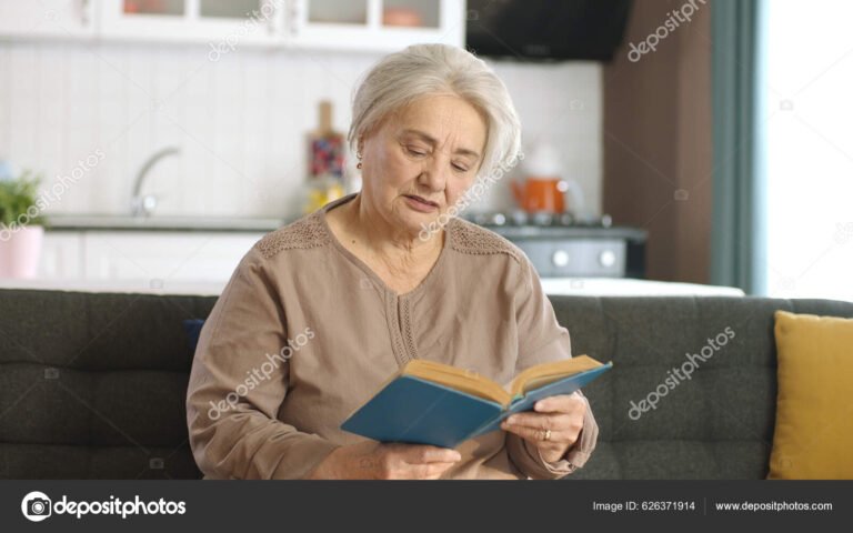 Cuánto es el monto que recibe una jubilada de ama de casa 23 jubilada feliz disfrutando de su tiempo libre