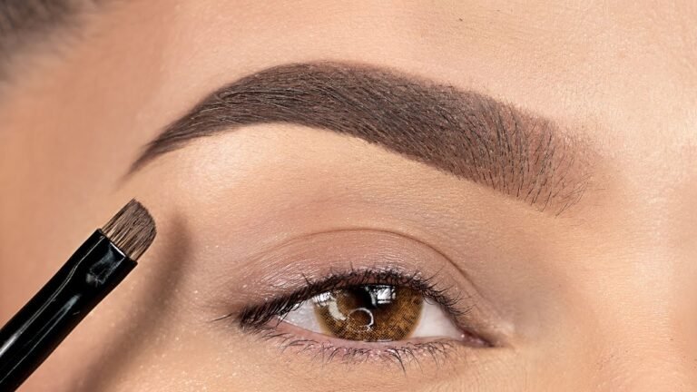 Qué características tiene el lápiz de cejas Maybelline Microblading 26 lapiz de cejas y cejas bien definidas