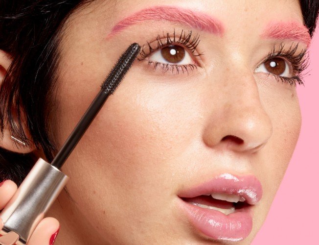 Qué hace que Maybelline The Falsies Volum’ Express Mascara sea tan popular