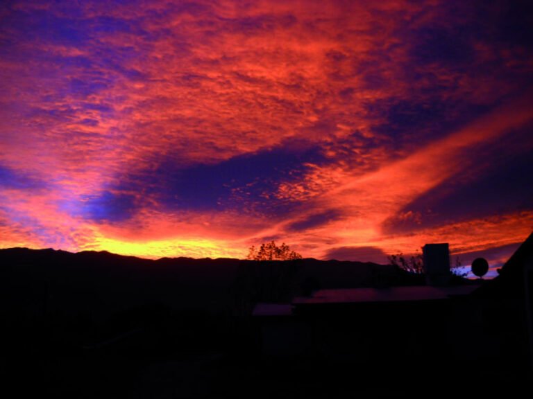 Qué son los menhires de Tafí del Valle y su significado cultural 27 menhires de tafi del valle al atardecer