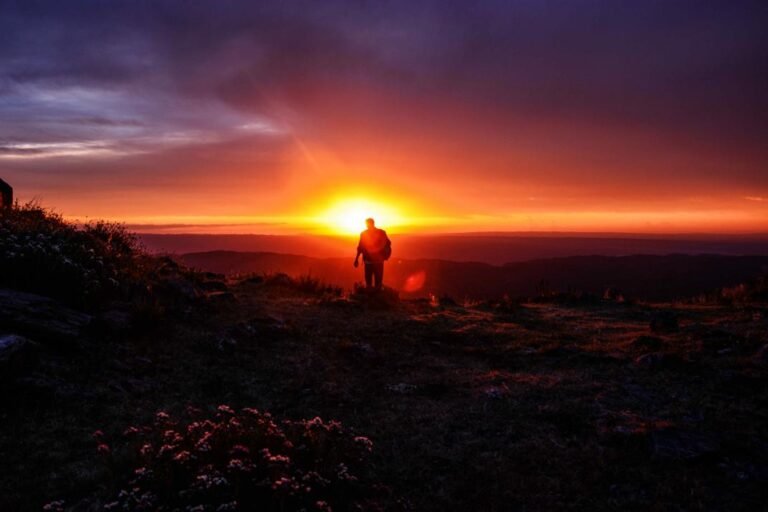 Cuál es el pronóstico del tiempo por hora en San Francisco, Córdoba 1 nubes y sol sobre la ciudad de cordoba