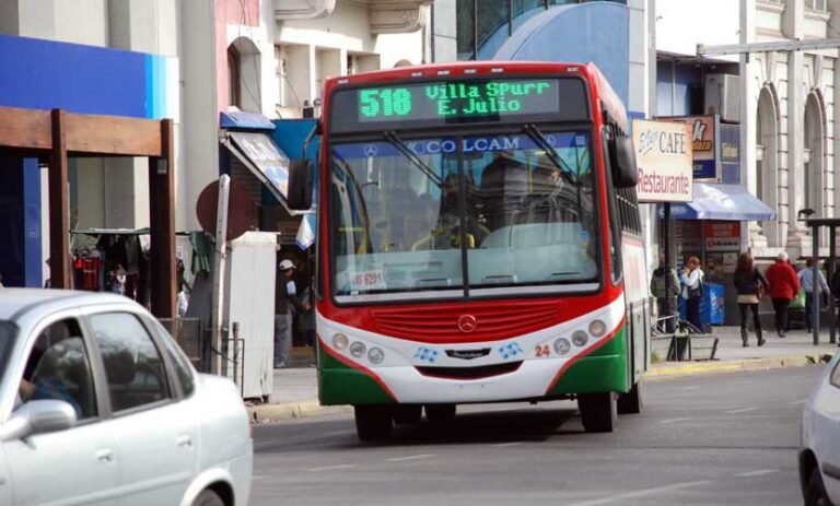 parada de autobus en bahia blanca