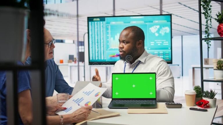 Qué tipos de préstamos están disponibles para pensionados y jubilados 2 pensionado revisando opciones de prestamos