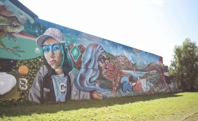 Qué actividades de arte y color visual se pueden disfrutar en Mar del Plata 10 pinturas y murales en calles de mar del plata