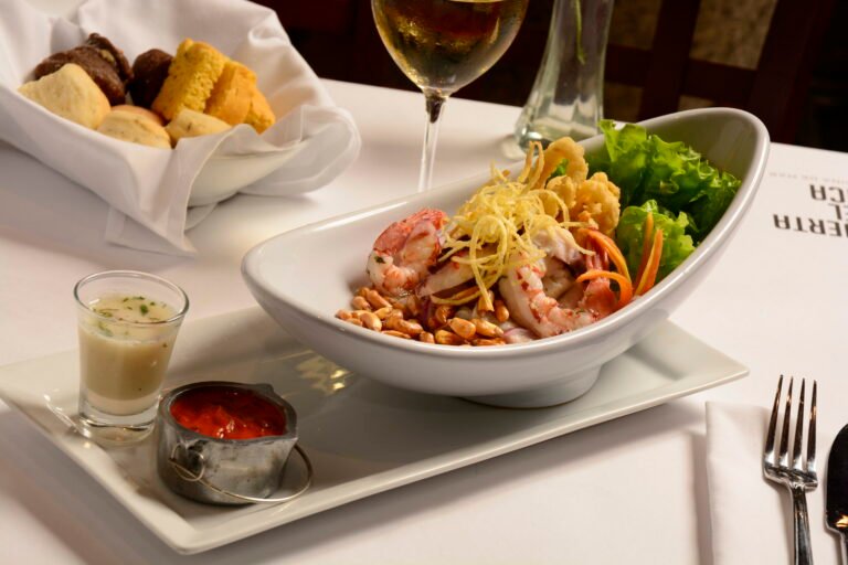 Qué opciones ofrece el menú del restaurante La Vicente López 29 plato gourmet de un restaurante elegante