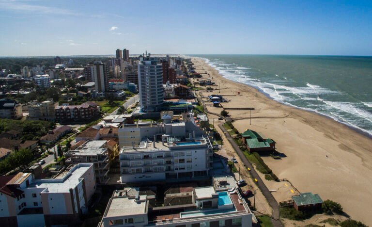 Dónde encontrar inmobiliarias en Villa Gesell que ofrezcan alquileres todo el año 20 playas y edificios de villa gesell