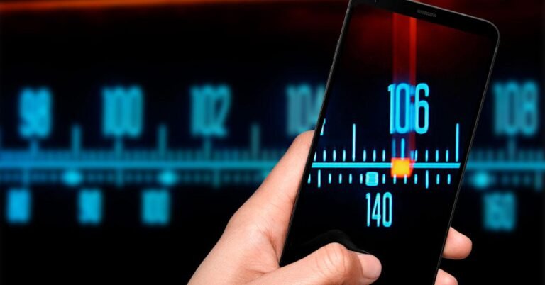 sintonizando radio en un telefono antiguo