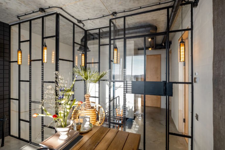 vidrio decorativo en un entorno moderno