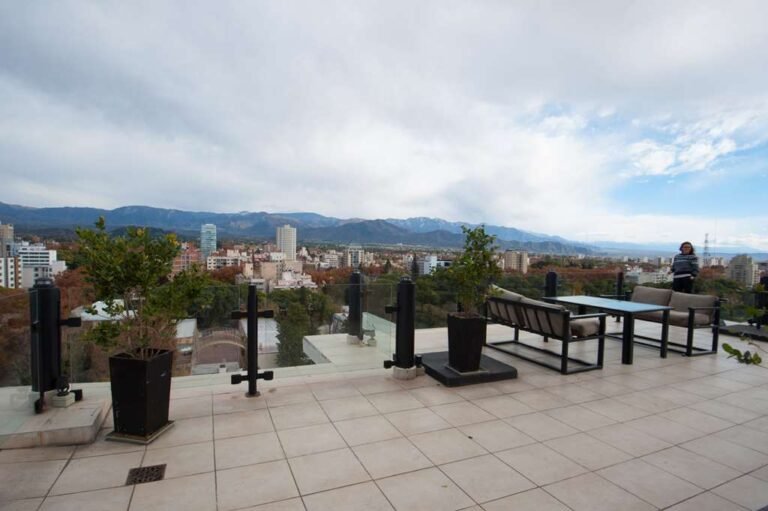 Qué servicios ofrece Premium Tower Suites en San Luis 19 vista panoramica de premium tower suites